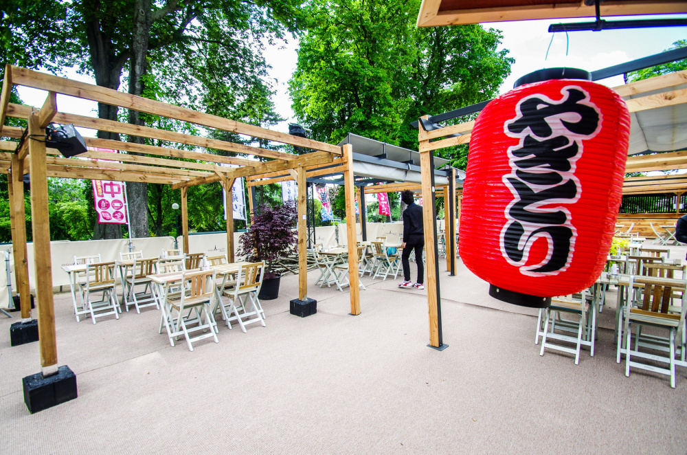 Hanami Paris : la terrasse éphémère et gourmande de retour face à la tour Eiffel