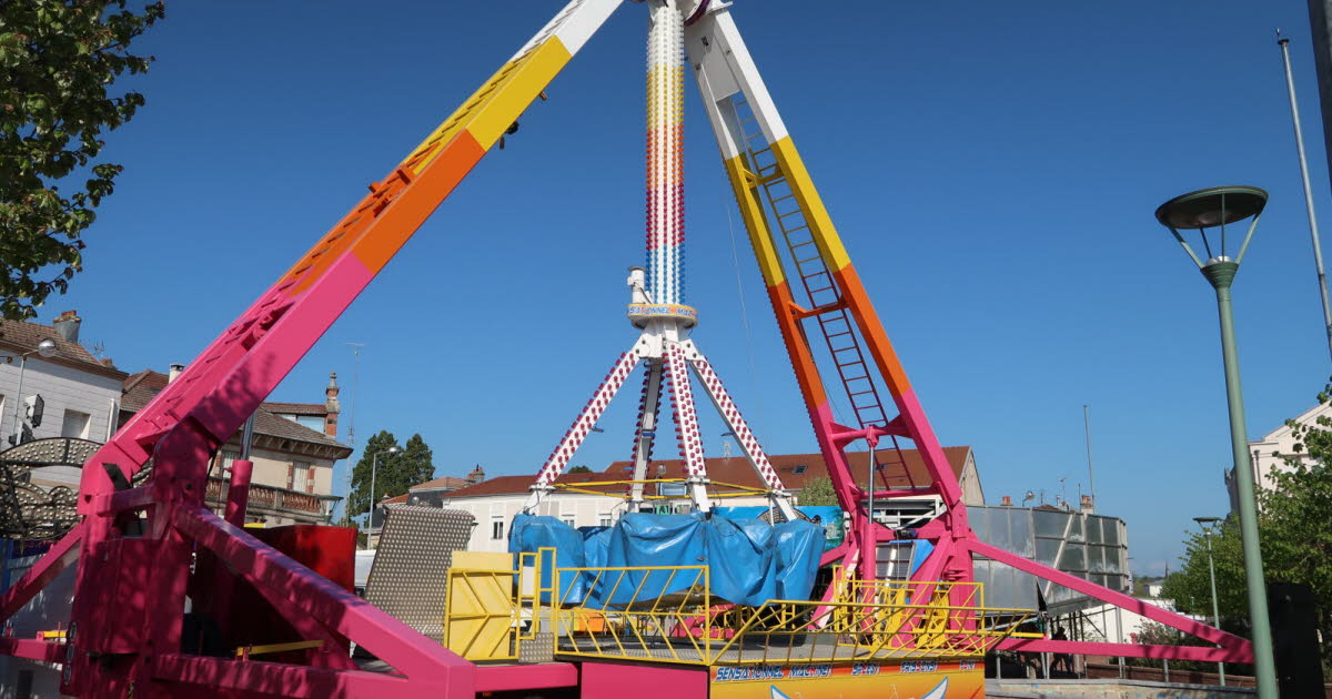 Photos. Vittel : les manèges de la fête foraine s’installent avant le lancement de la foire aux grenouilles